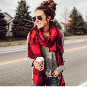 Buffalo Plaid Blanket Scarf – Cozy, Winter Style – New with Tags